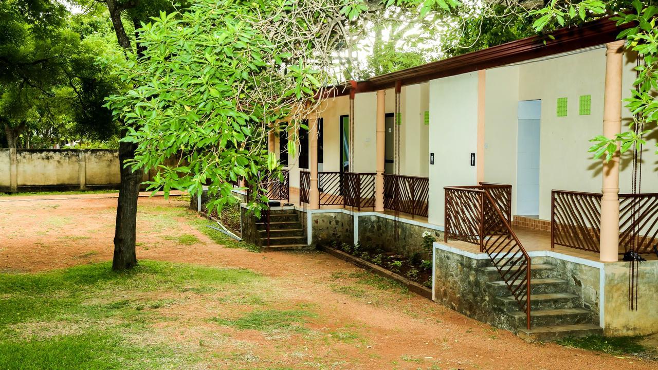 Bed and Breakfast Malwathu Oya Caravan Park à Anurâdhapura Extérieur photo