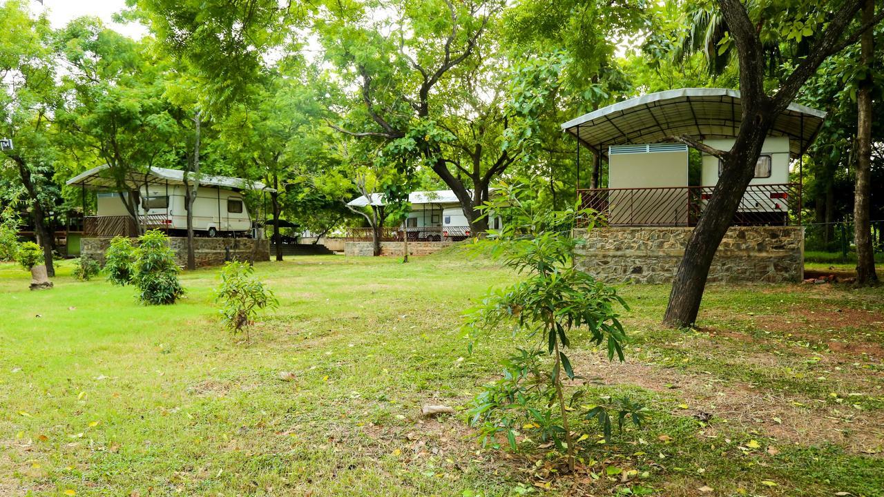 Bed and Breakfast Malwathu Oya Caravan Park à Anurâdhapura Extérieur photo