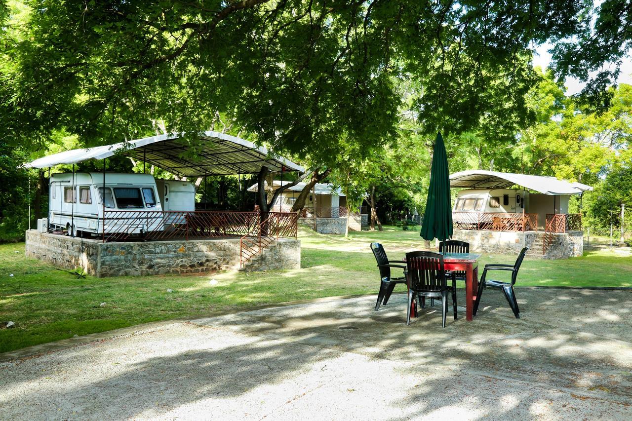 Bed and Breakfast Malwathu Oya Caravan Park à Anurâdhapura Extérieur photo